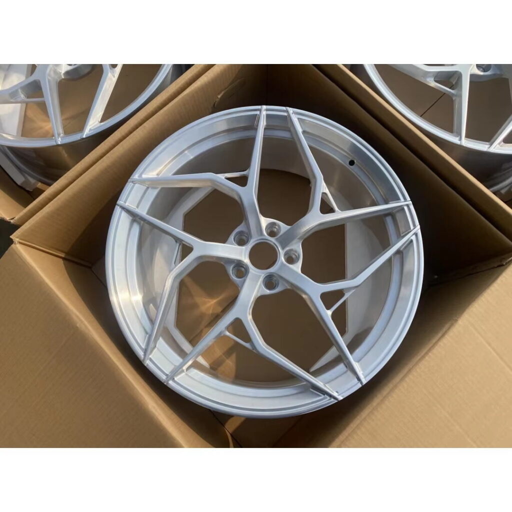 Key Benefits of Carbon Fiber Wheels for High-End Tuning and Motorsport Supply Chains